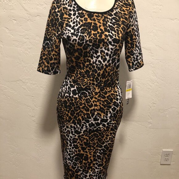 XOXO Dresses & Skirts - NWT leopard midi dress size M